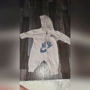 Newborn Nike zip up outfit